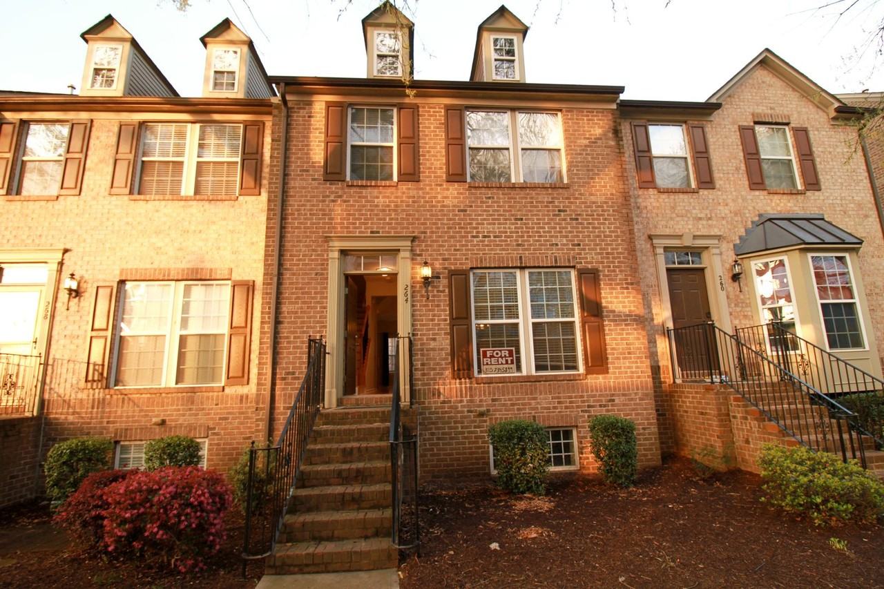 264 W Bland St - Photo 6 of 37