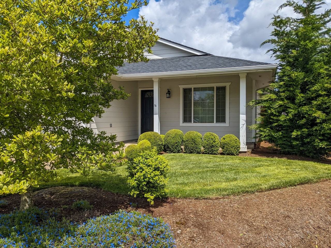 5500 Doogan Ct Se - Photo 4 of 27