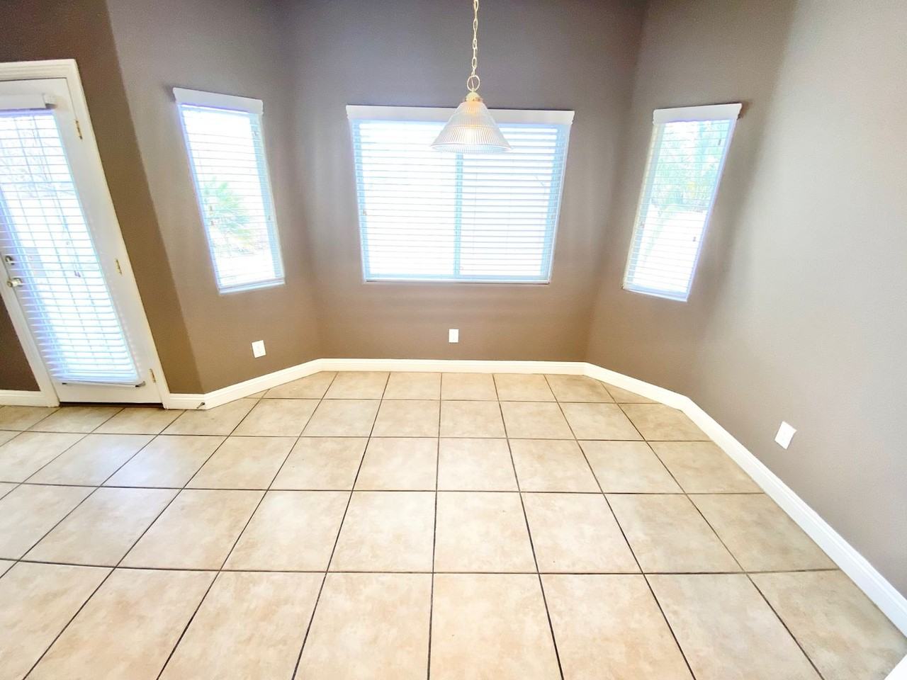 1750 Dark Wolf Ave - Photo 4 of 32