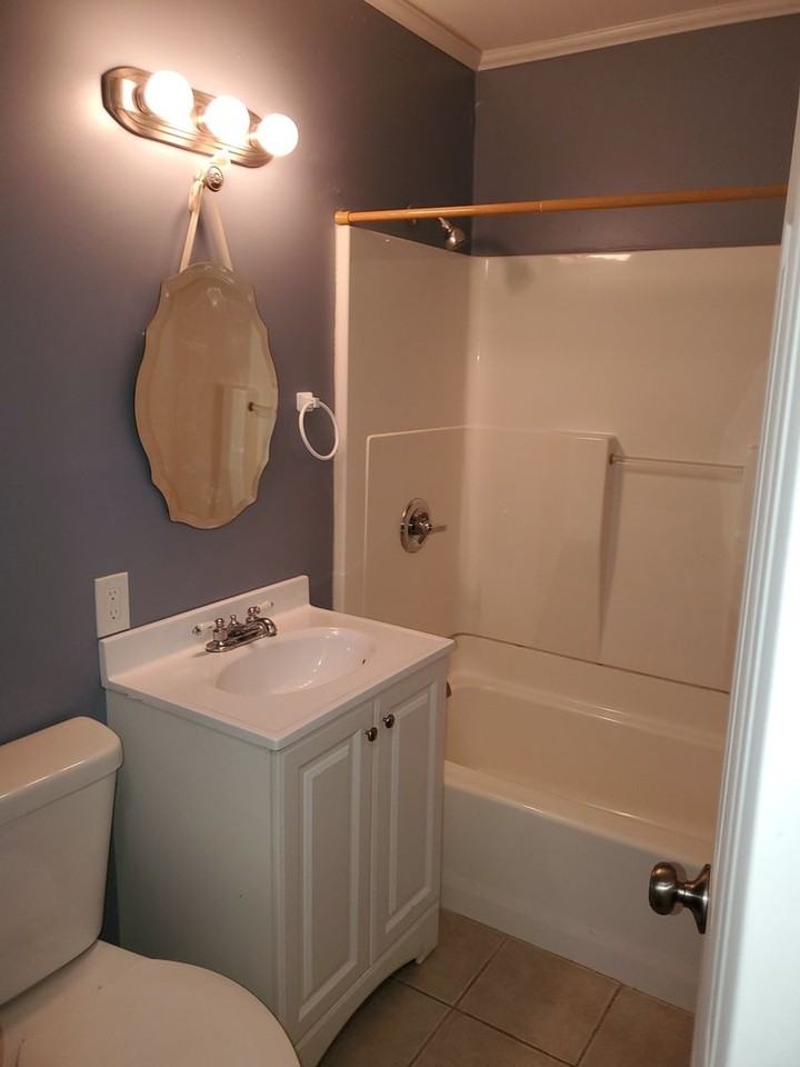 3326 S Millwood Ave - Photo 4 of 19
