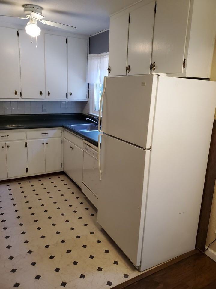3326 S Millwood Ave - Photo 6 of 19