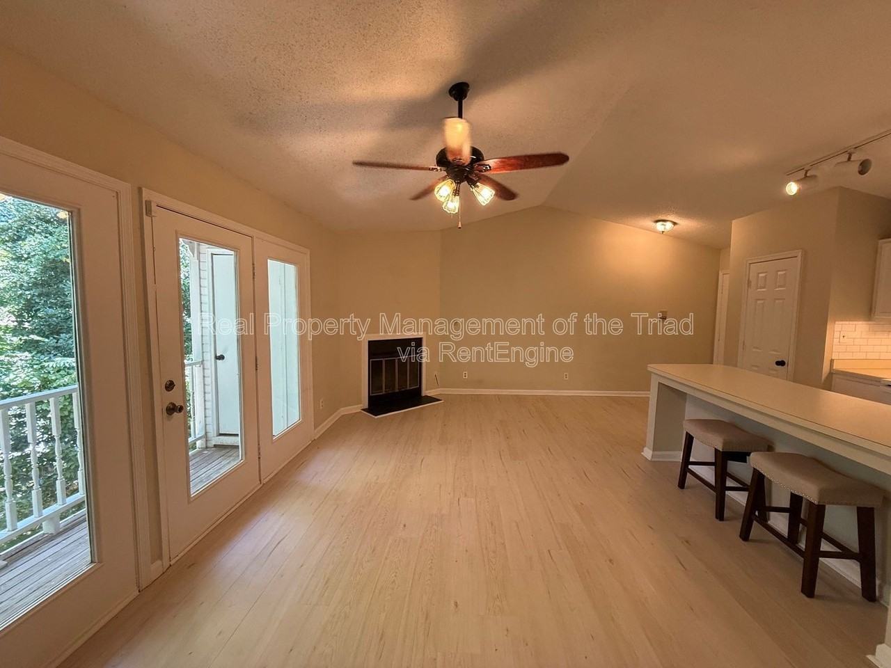 3117 Darden Rd #M - Photo 3 of 14