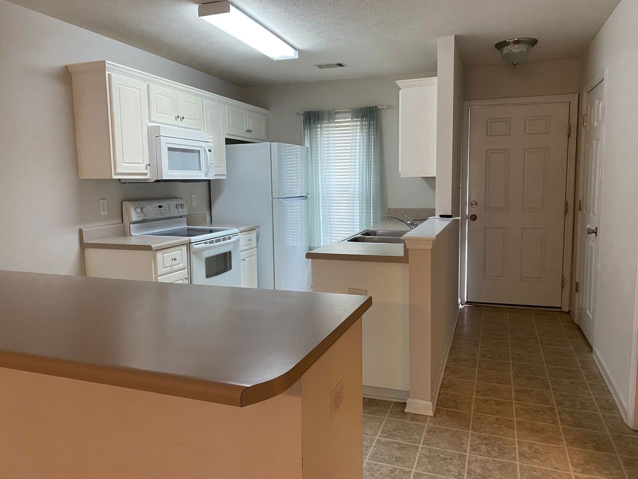 7032 Reagan Cir - Photo 2 of 7
