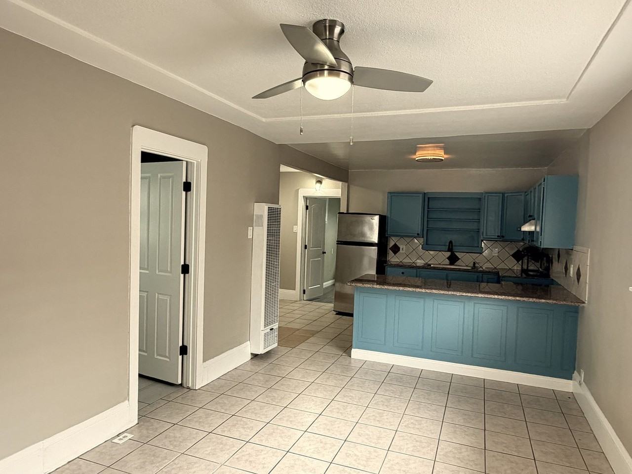 2028 Auseon Ave - Photo 2 of 11