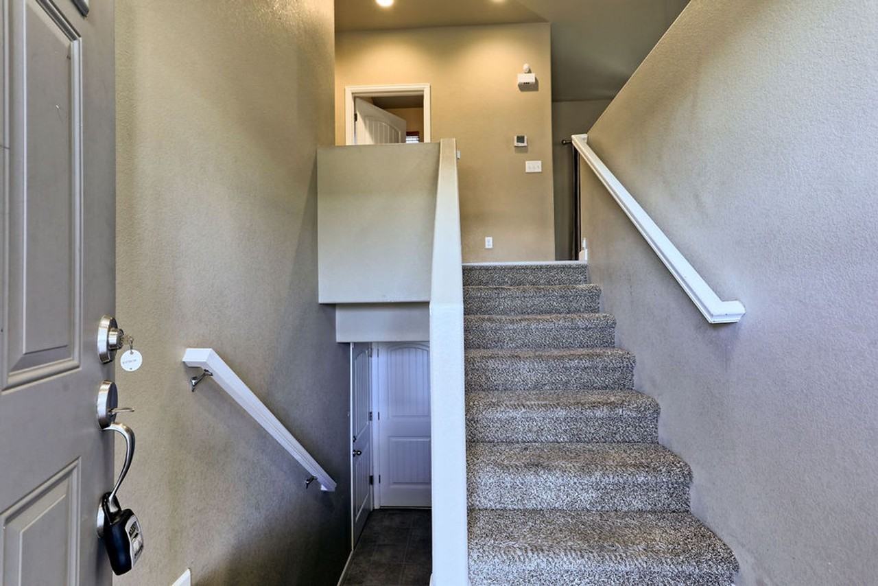 440 Cholla Dr - Photo 3 of 34