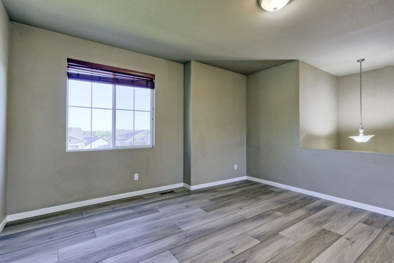 440 Cholla Dr - Photo 4 of 34