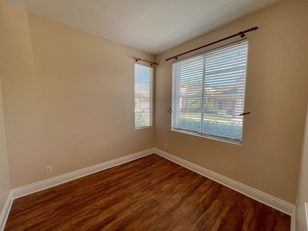 425 Calle Mirasol - Photo 4 of 19