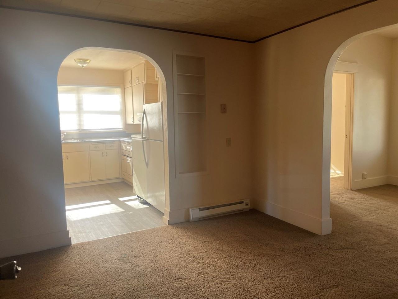 1229 Maple St - Photo 3 of 10