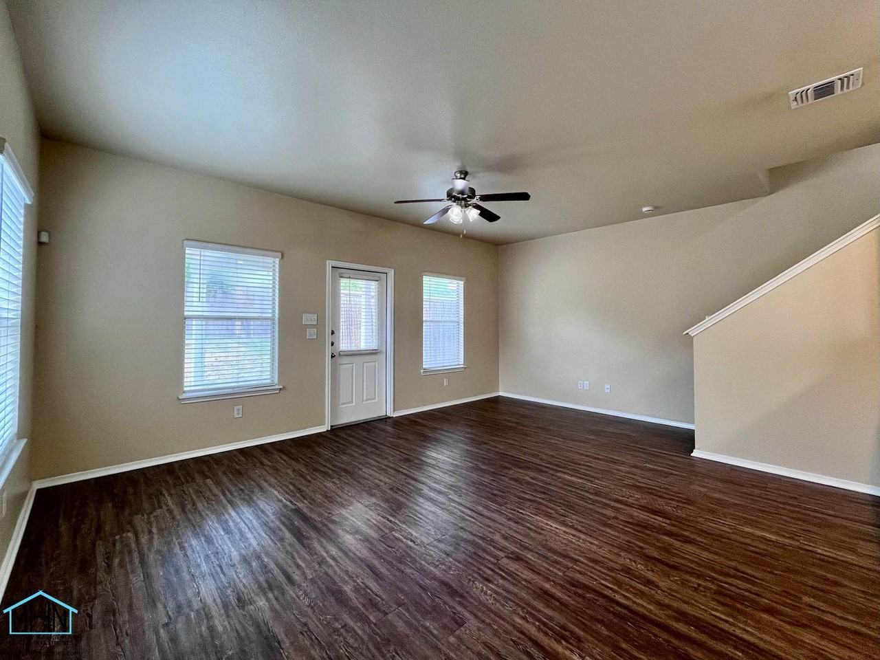 5807 Golf Bnd #1 - Photo 4 of 17