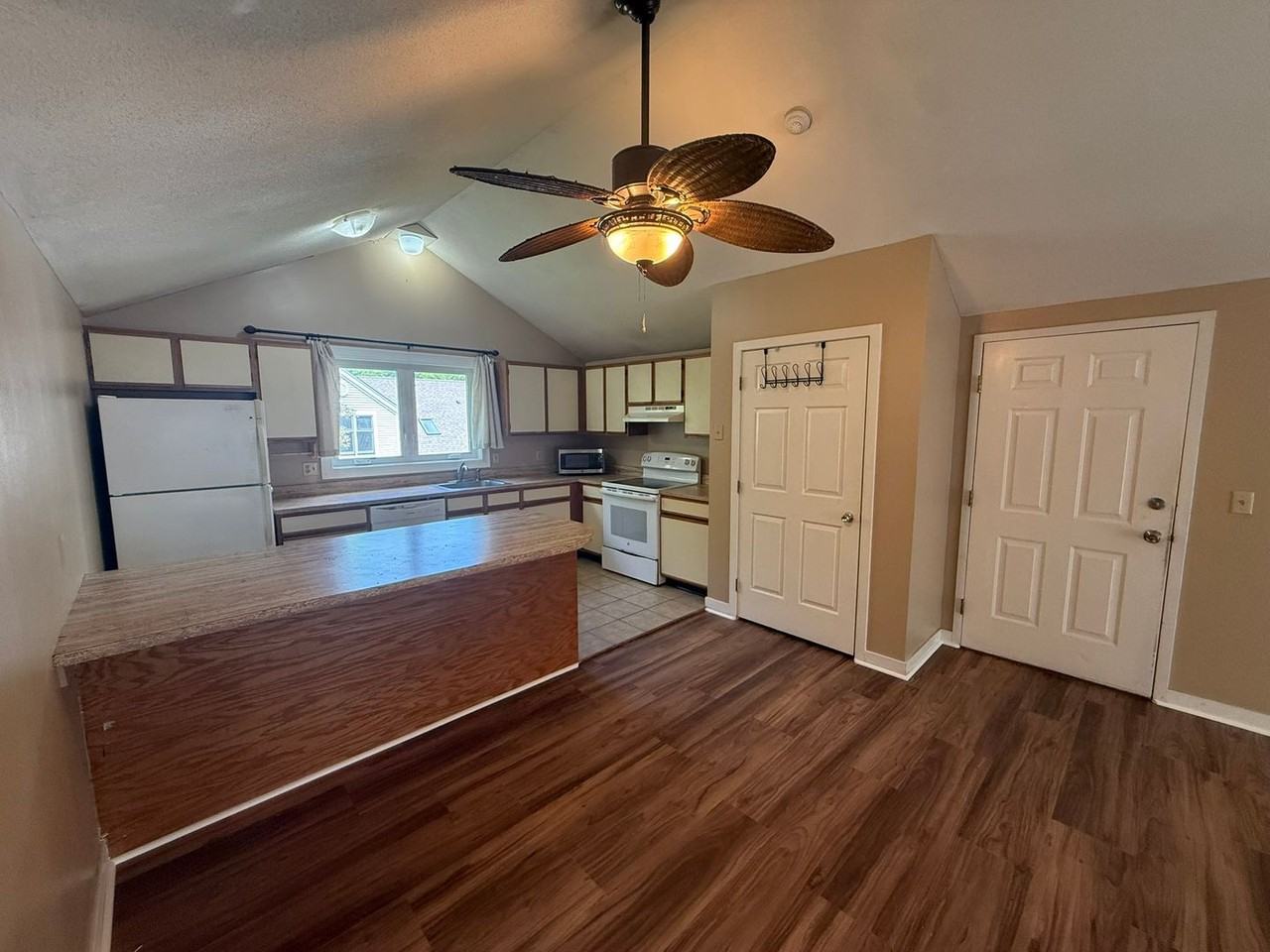 44 Salem Pl - Photo 6 of 17