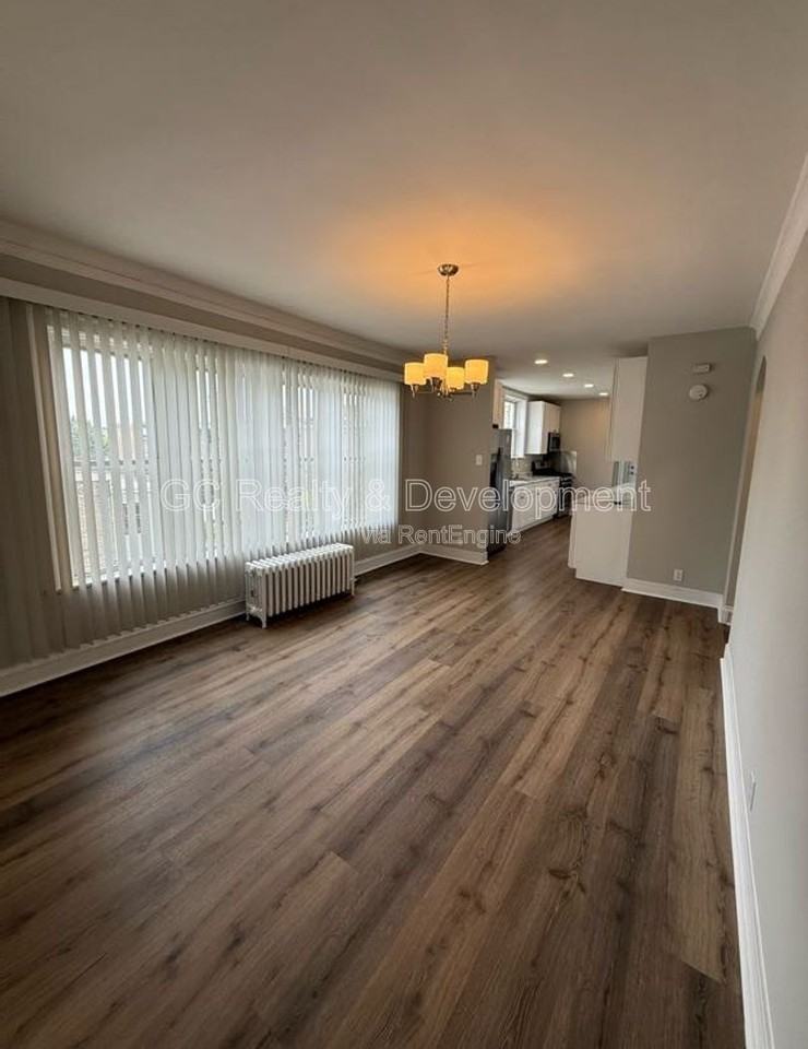 5730 N Christiana Ave #3 - Photo 6 of 12