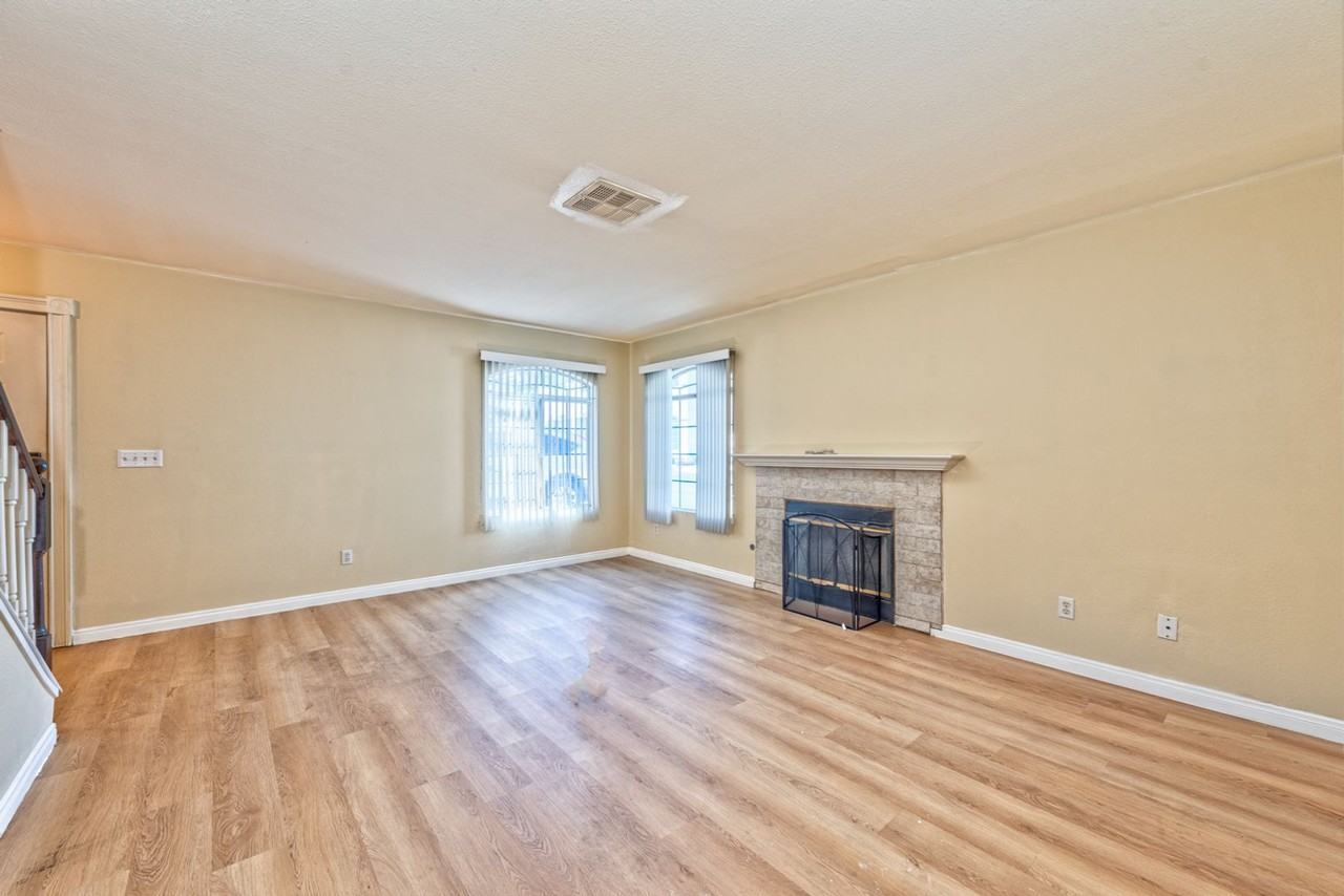 8217 Diamond Star Ct - Photo 4 of 17