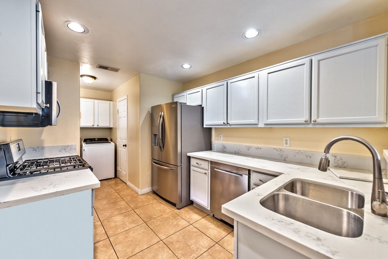 8217 Diamond Star Ct - Photo 7 of 17