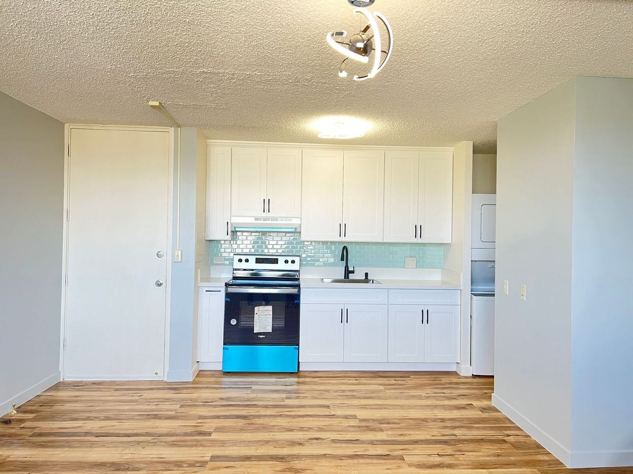 909 Ala Nanala St #701 - Photo 5 of 16
