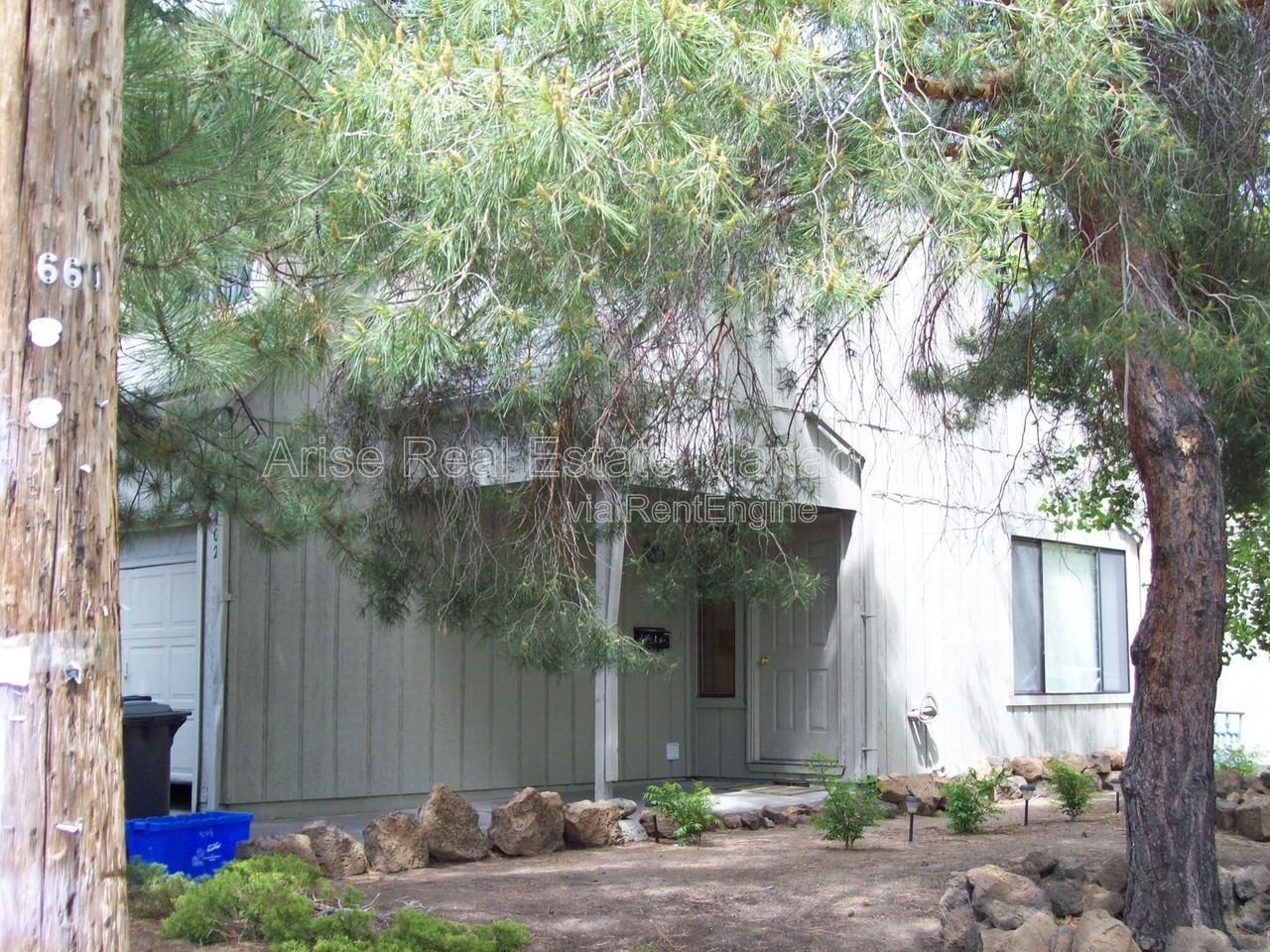 402 Nw Bond St - Photo 2 of 2
