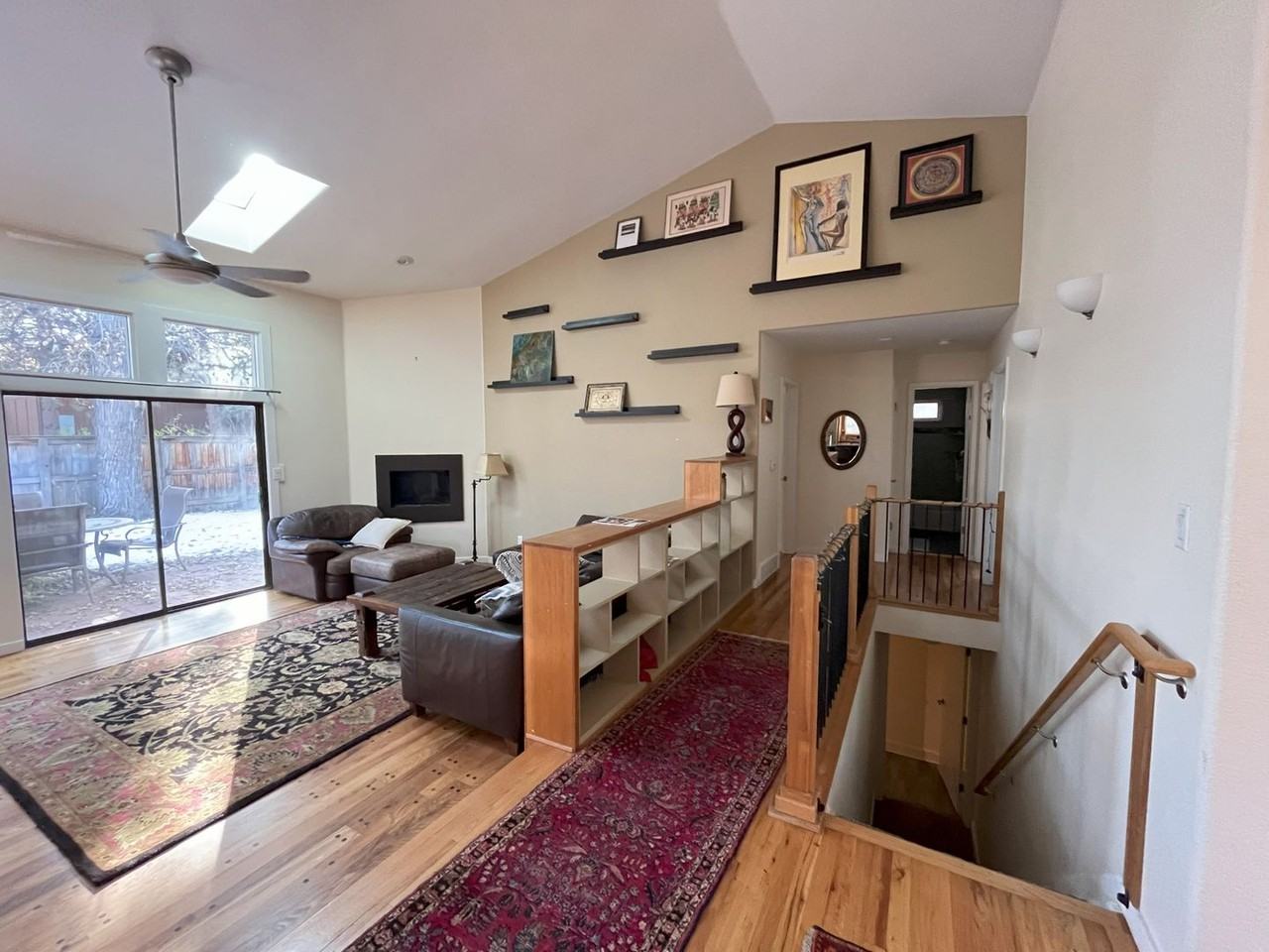 1320 Oak Ct - Photo 3 of 15