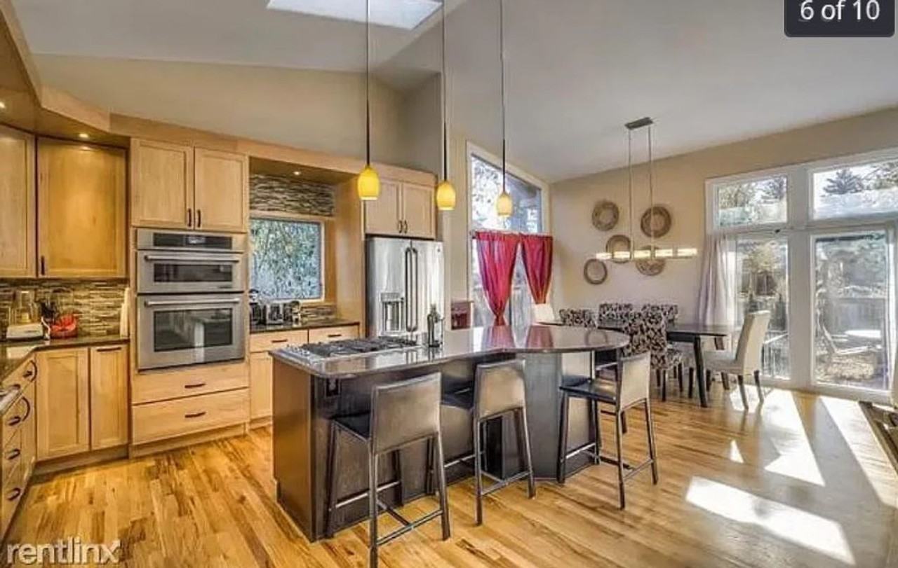 1320 Oak Ct - Photo 4 of 15