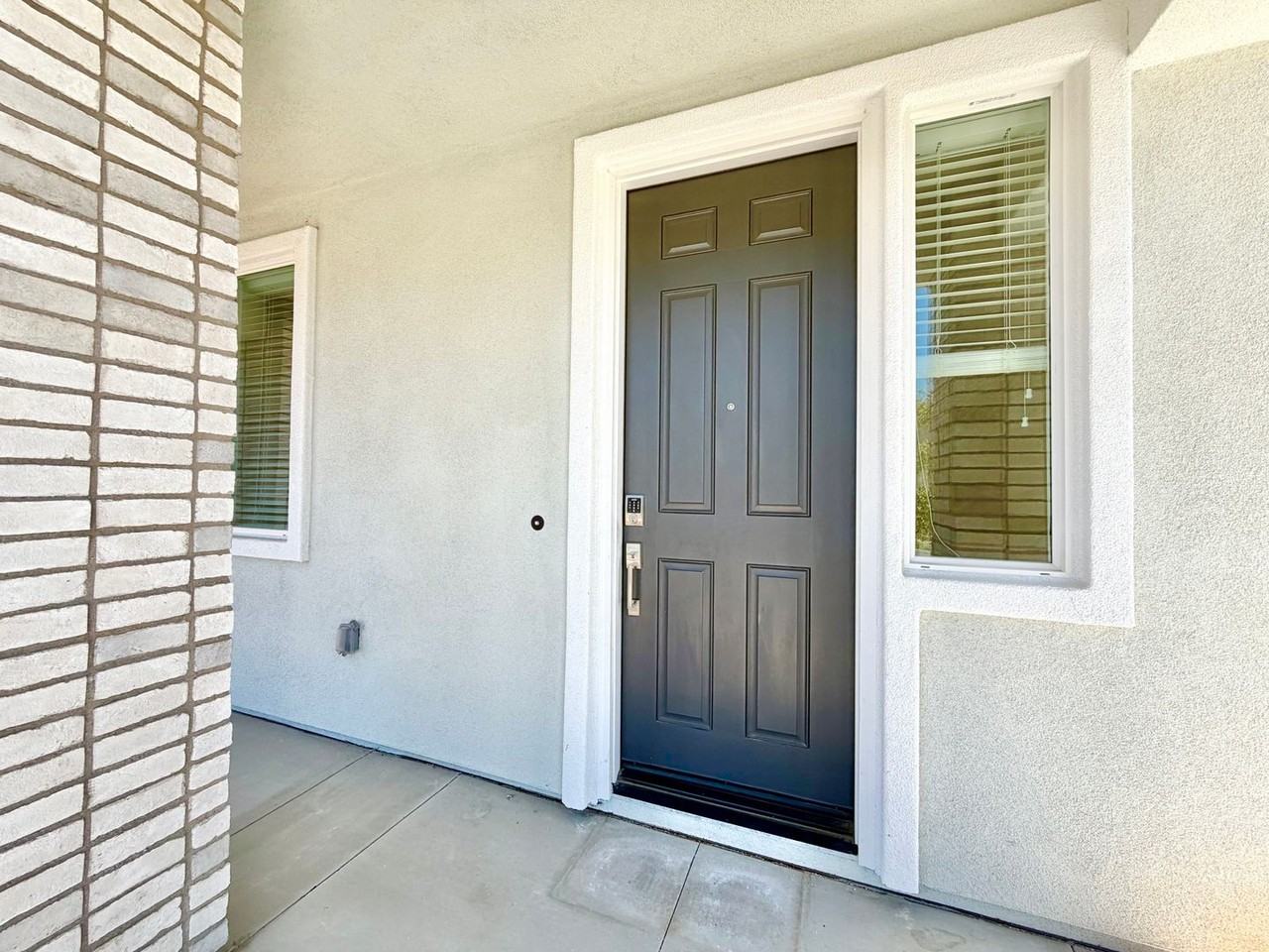 34390 Coconut Cir - Photo 4 of 47