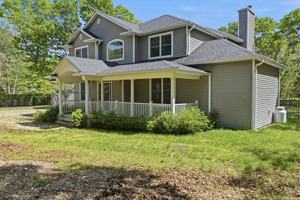featured image of 11 Rose Ave