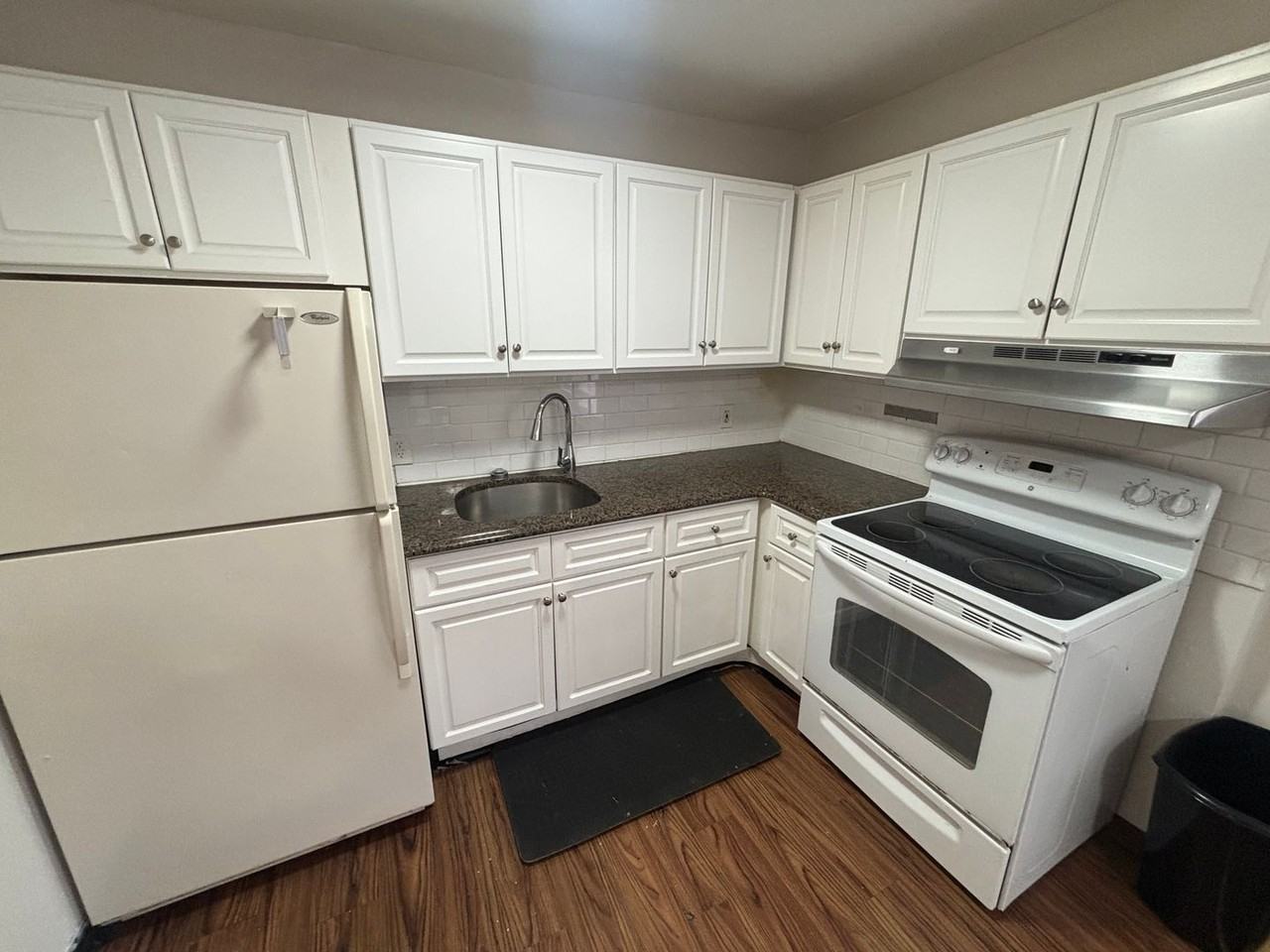 429 W Turner St - Photo 3 of 10