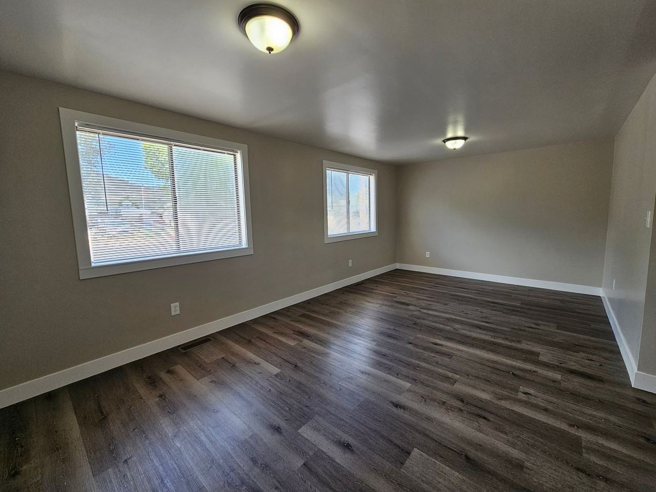 2853 S 9150 W - Photo 4 of 30