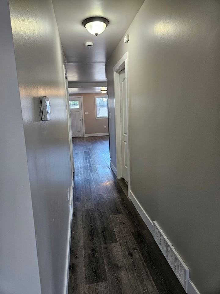 2853 S 9150 W - Photo 6 of 30