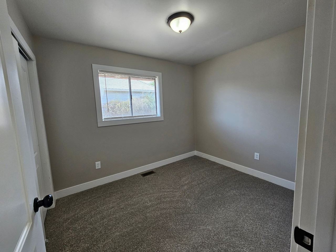 2853 S 9150 W - Photo 7 of 30
