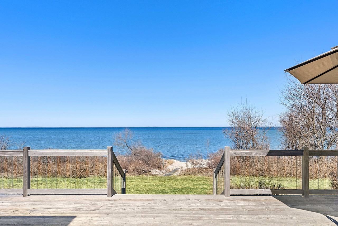22 Peconic Cres - Photo 2 of 21