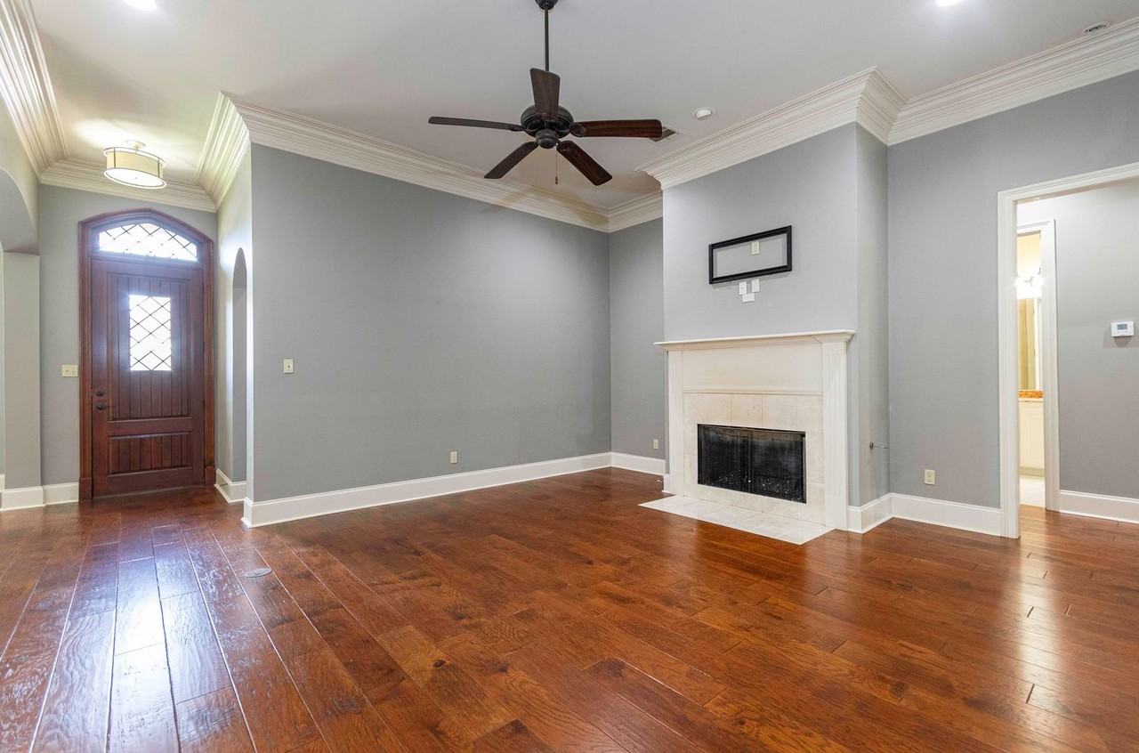 216 Croft Row - Photo 5 of 32