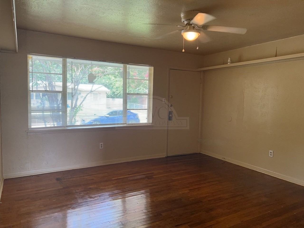 110 Bybee Ct - Photo 4 of 19