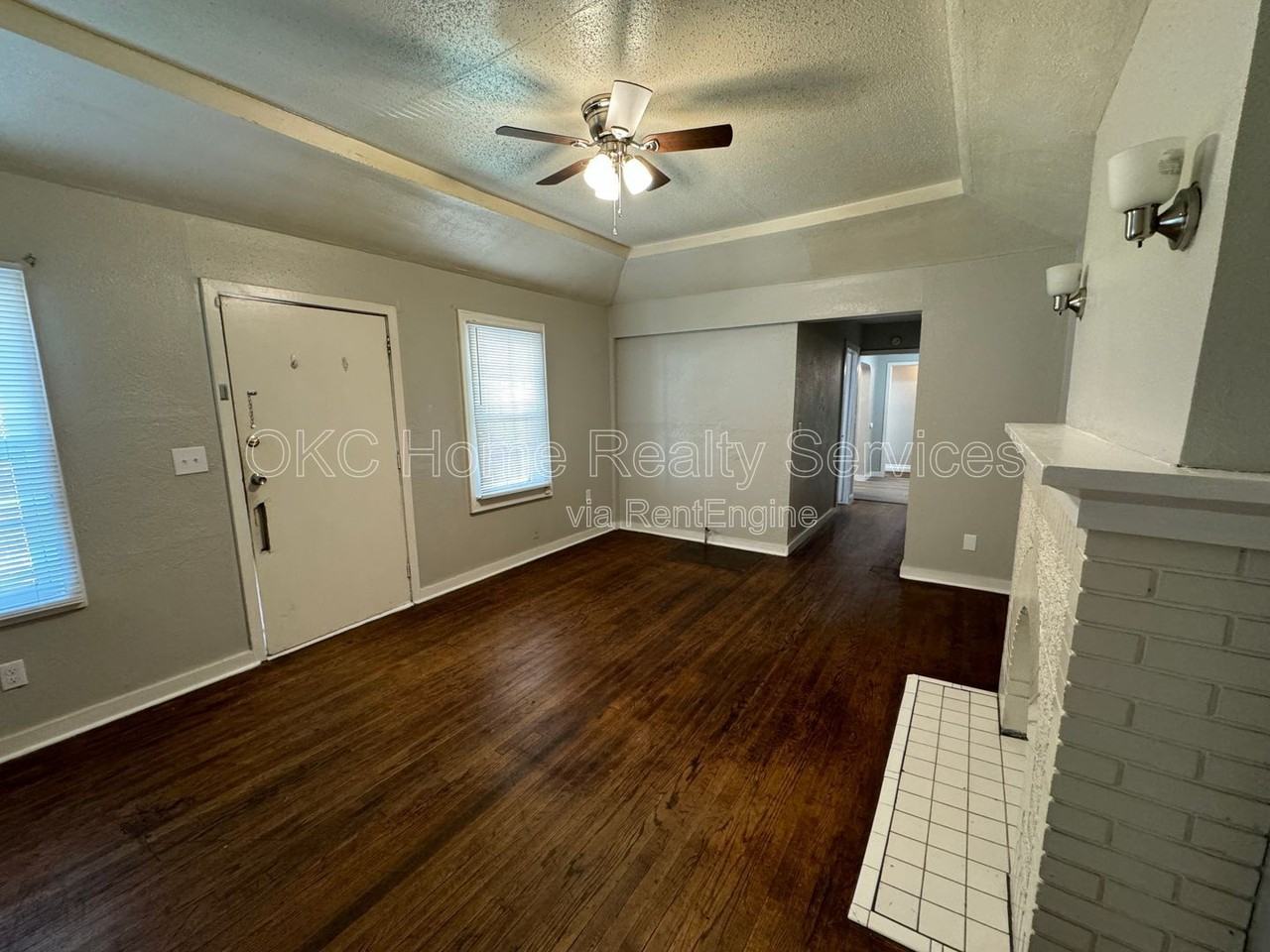 2820 Nw 23rd St - Photo 3 of 15