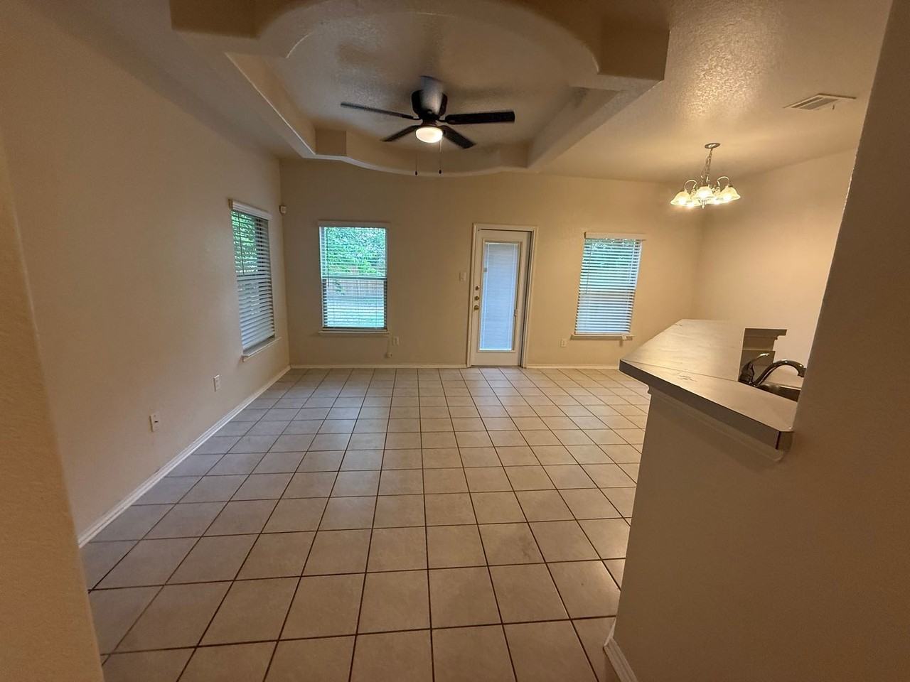 1427 Denver Blvd - Photo 3 of 23