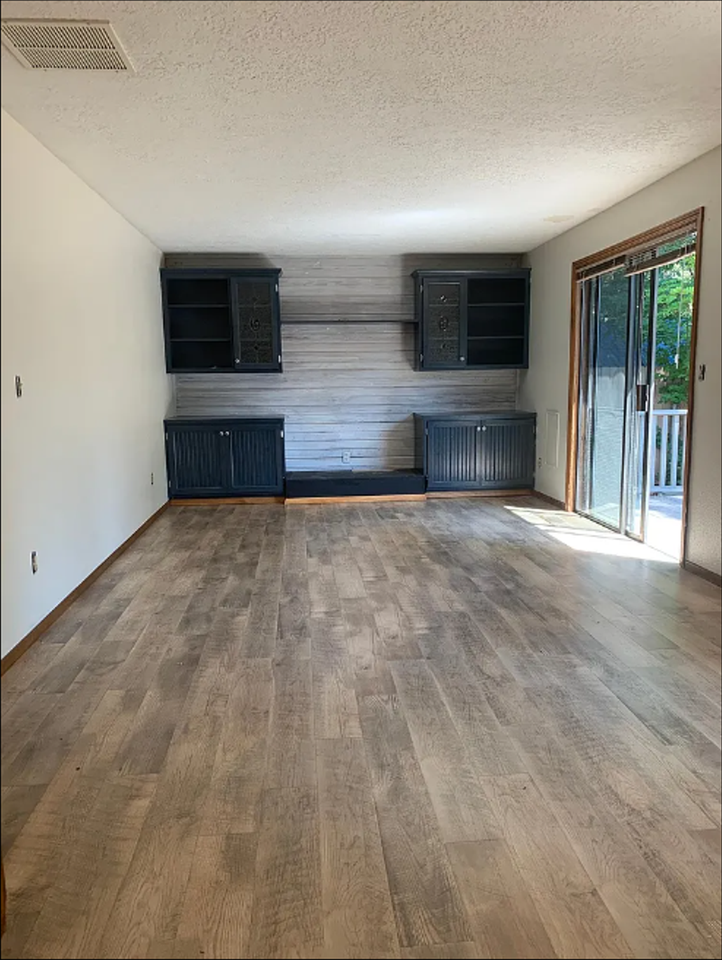 2428 Ptarmigan St Nw - Photo 3 of 12