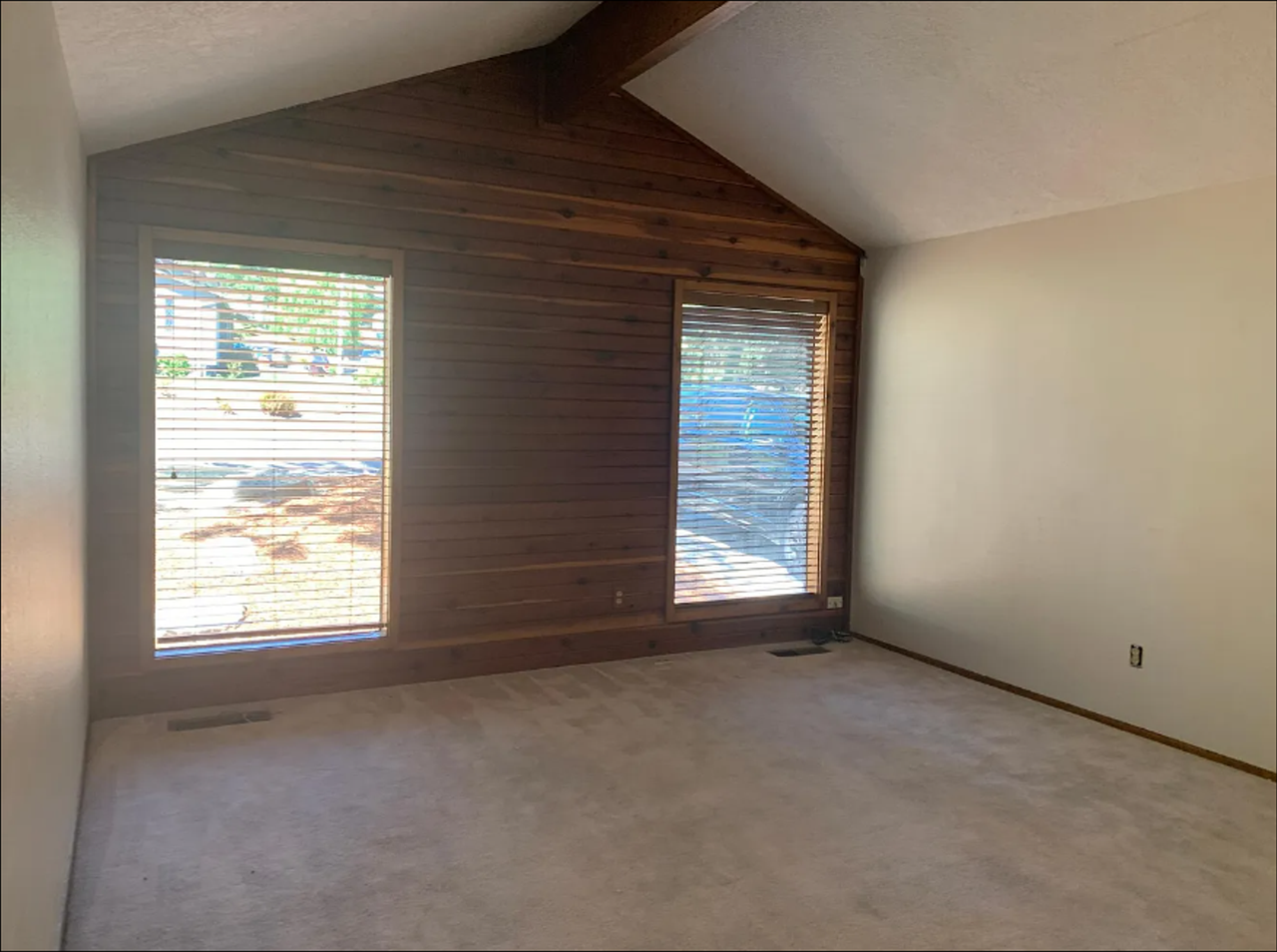 2428 Ptarmigan St Nw - Photo 4 of 12