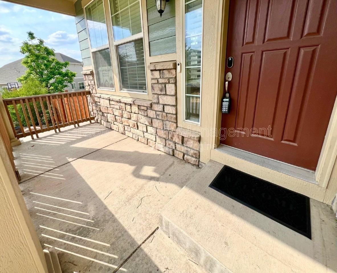 5574 S Buchanan St - Photo 2 of 30