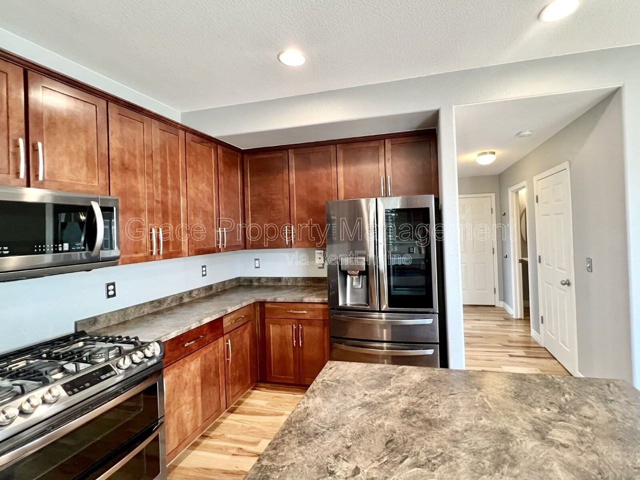 5574 S Buchanan St - Photo 7 of 30