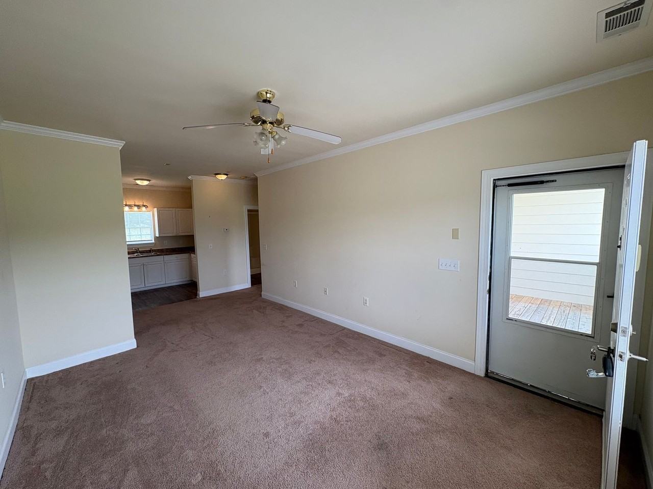 215 Yvon St - Photo 3 of 11