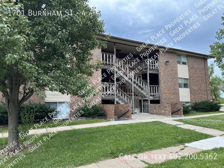 1701 Burnham St #4 - Photo 3 of 34