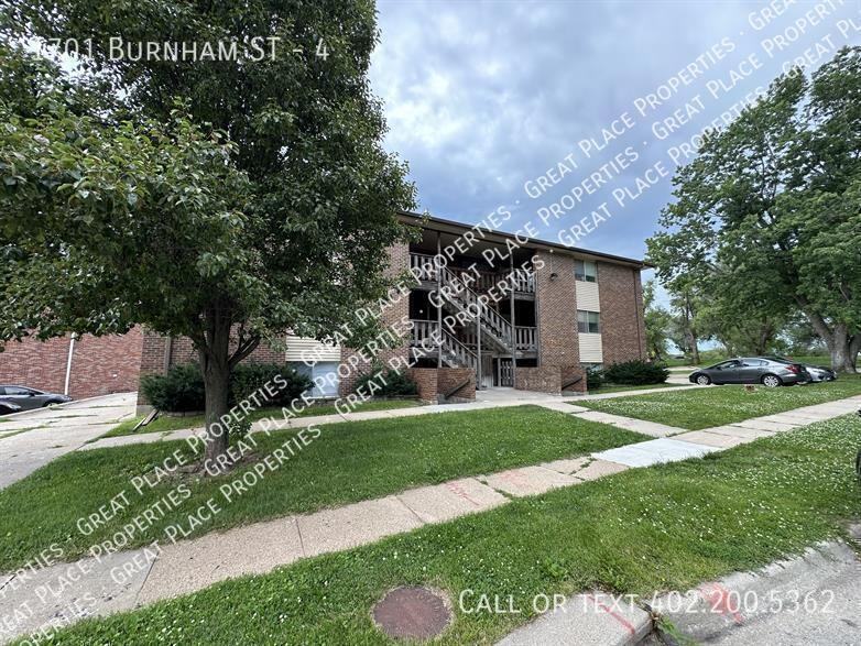 1701 Burnham St #4 - Photo 4 of 34