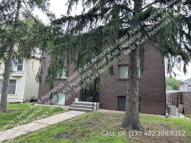 1724 D St #02 - Photo 3 of 16