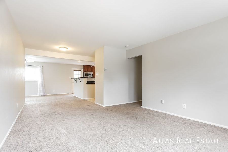 2920 S Glencoe St - Photo 7 of 19