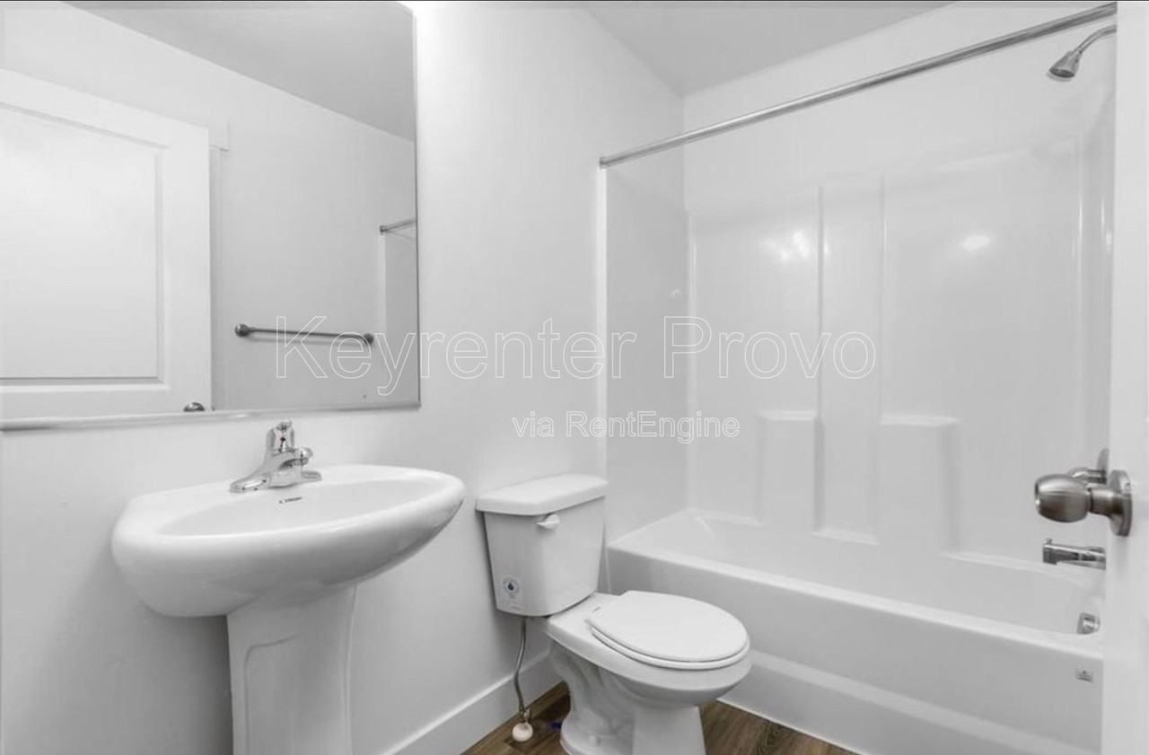 909 N 1300 E - Photo 6 of 14
