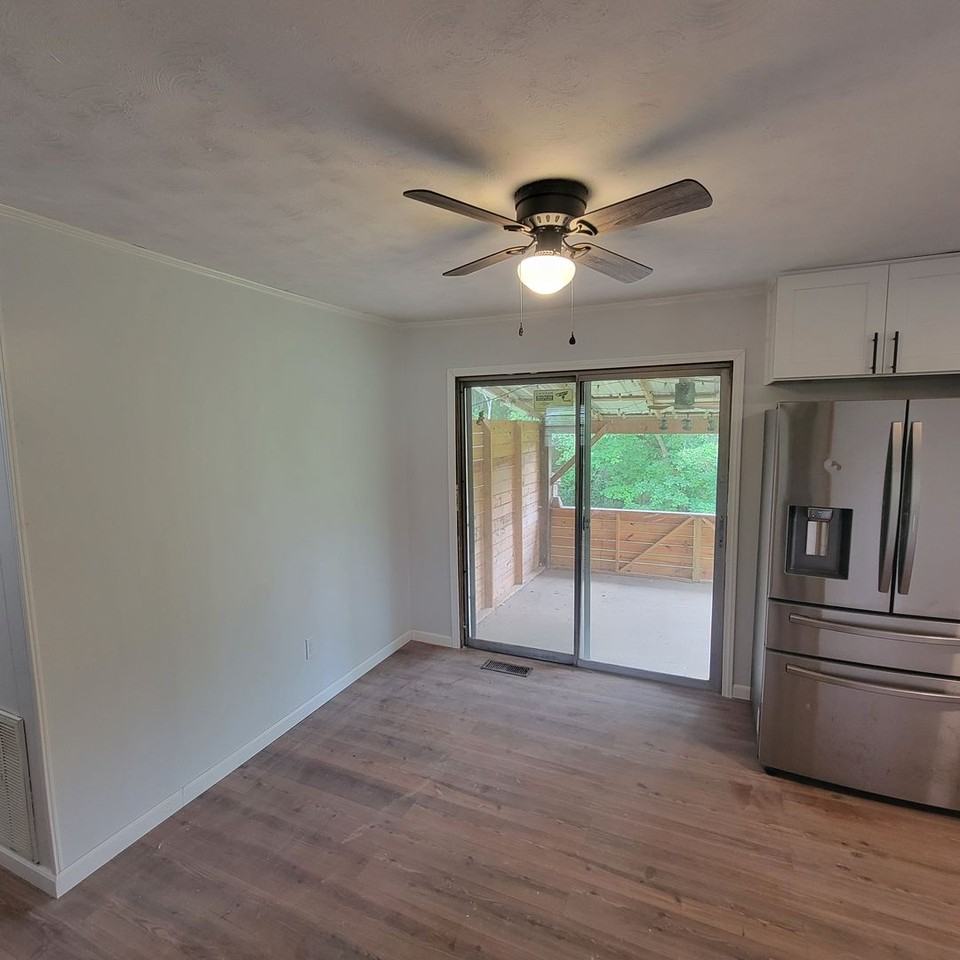 1508 Holladay Rd - Photo 4 of 16