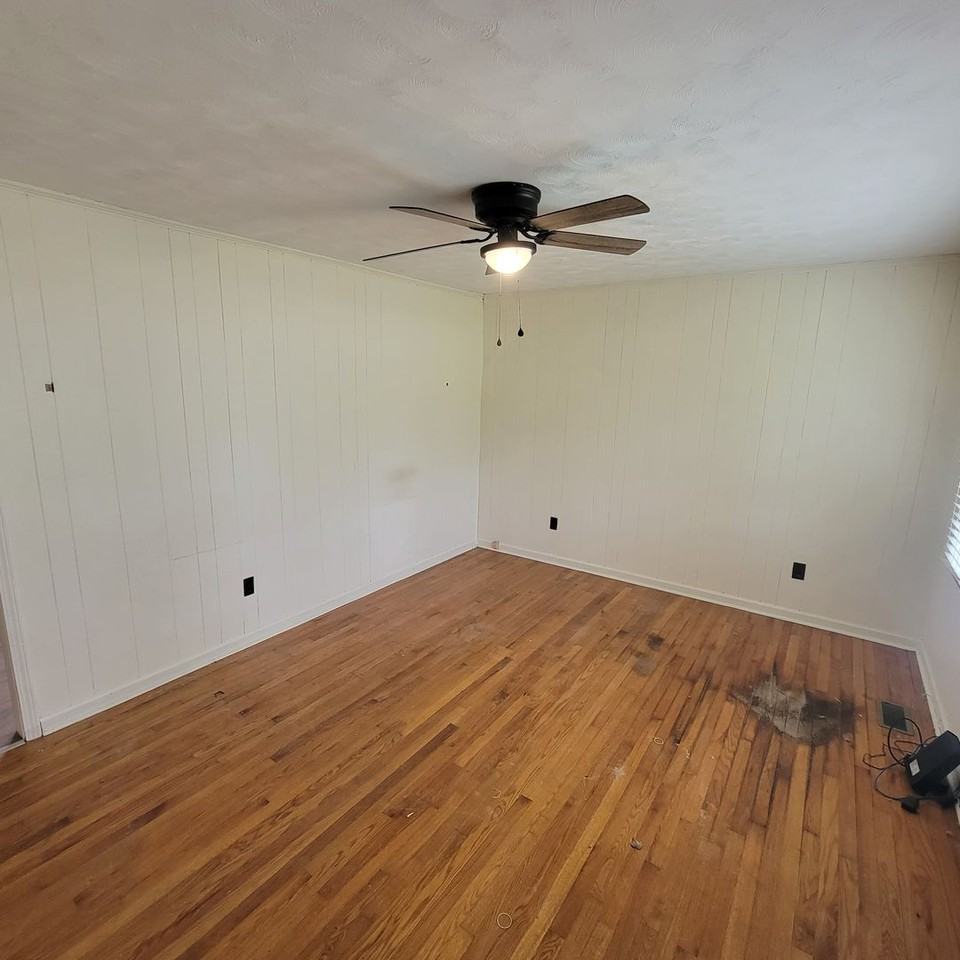 1508 Holladay Rd - Photo 6 of 16