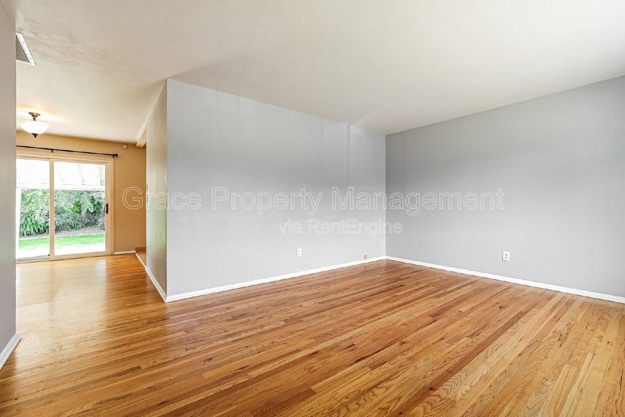 1611 S Julian Way - Photo 4 of 20
