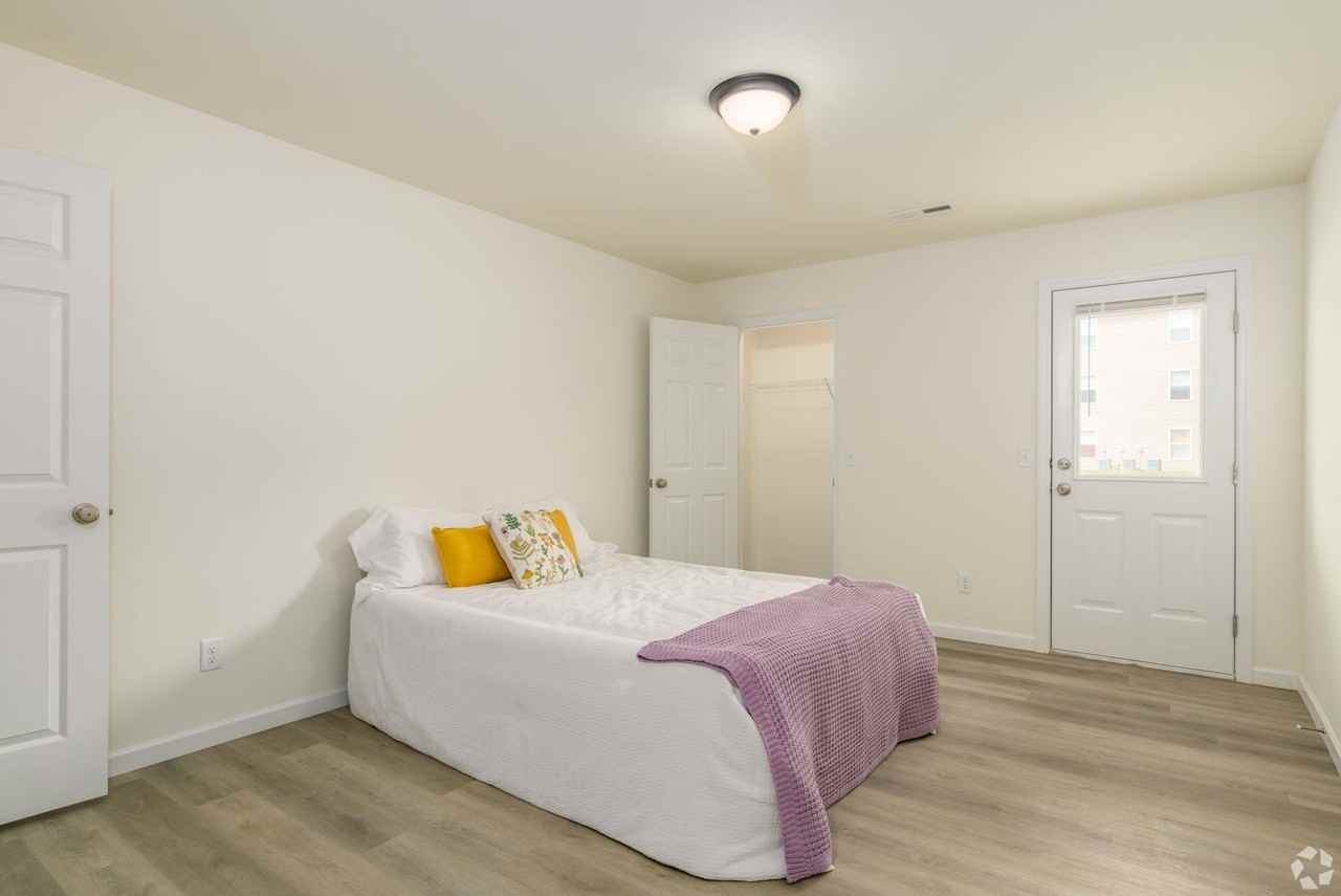 Quail Run Apartments and Townhomes - Photo 6 of 22