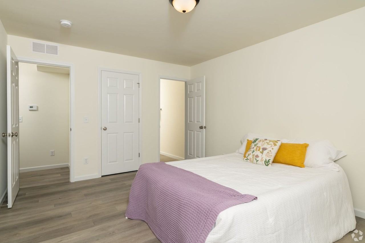 Quail Run Apartments and Townhomes - Photo 7 of 22