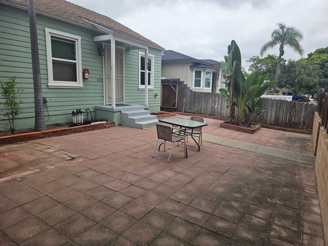 1768 Oliver Ave - Photo 2 of 37