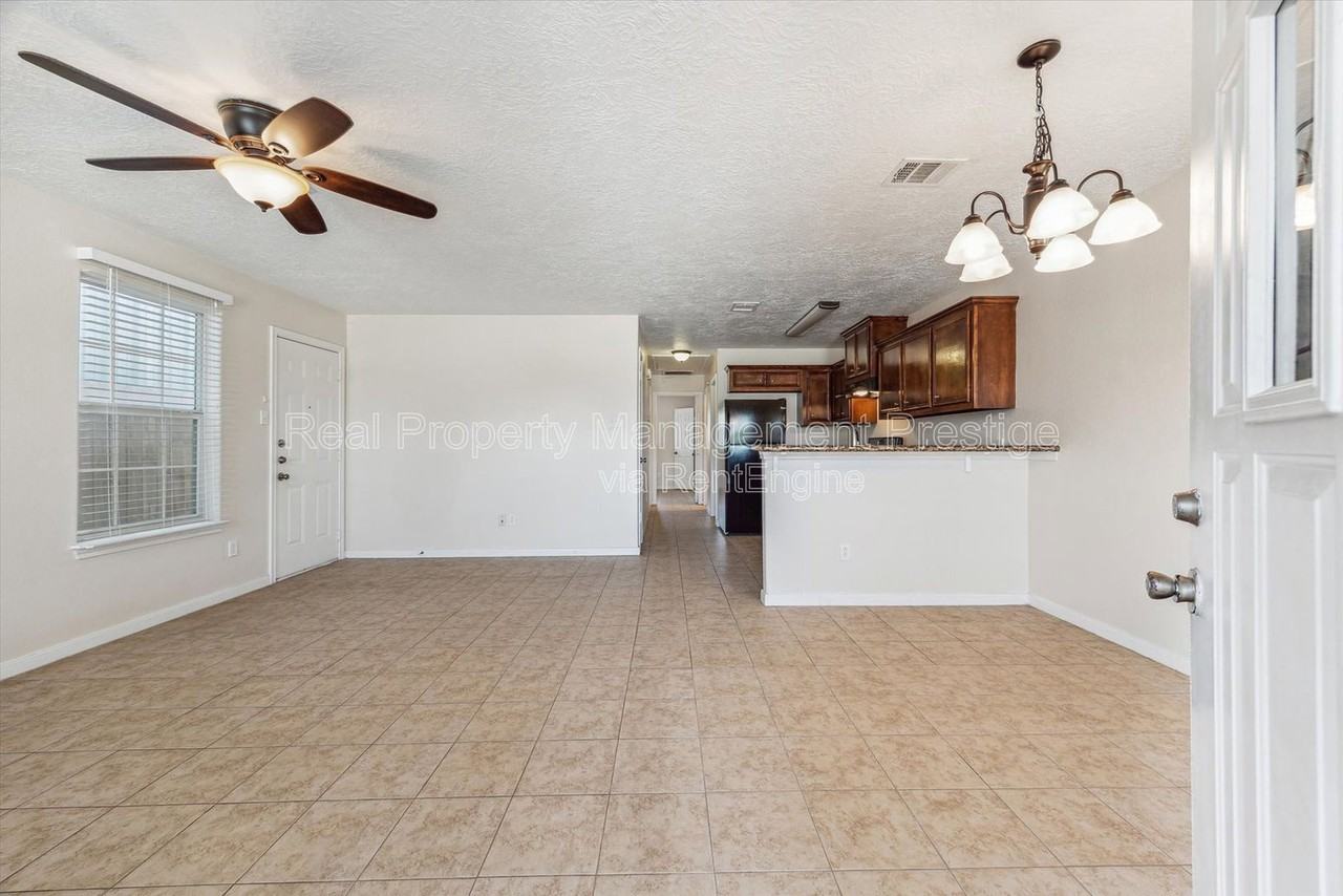 8424 Cannon St #A - Photo 2 of 10