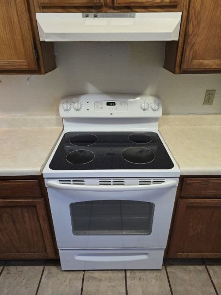 2784 N Columbus Blvd - Photo 7 of 24